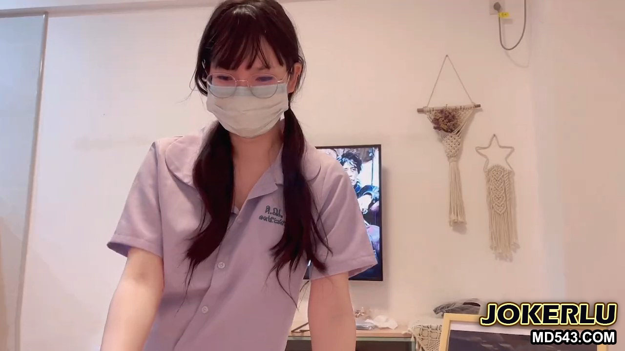 00后大学生闲鱼创业卖鲍鱼